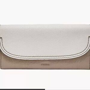 Fossil Women's White and Tan Leather Cleo Clutch wallet